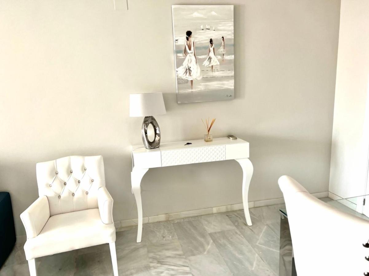 Mi Capricho 3-5 Beachfront- Apartment With Sea Views In Costa Del Sol Sitio de Calahonda Exterior foto